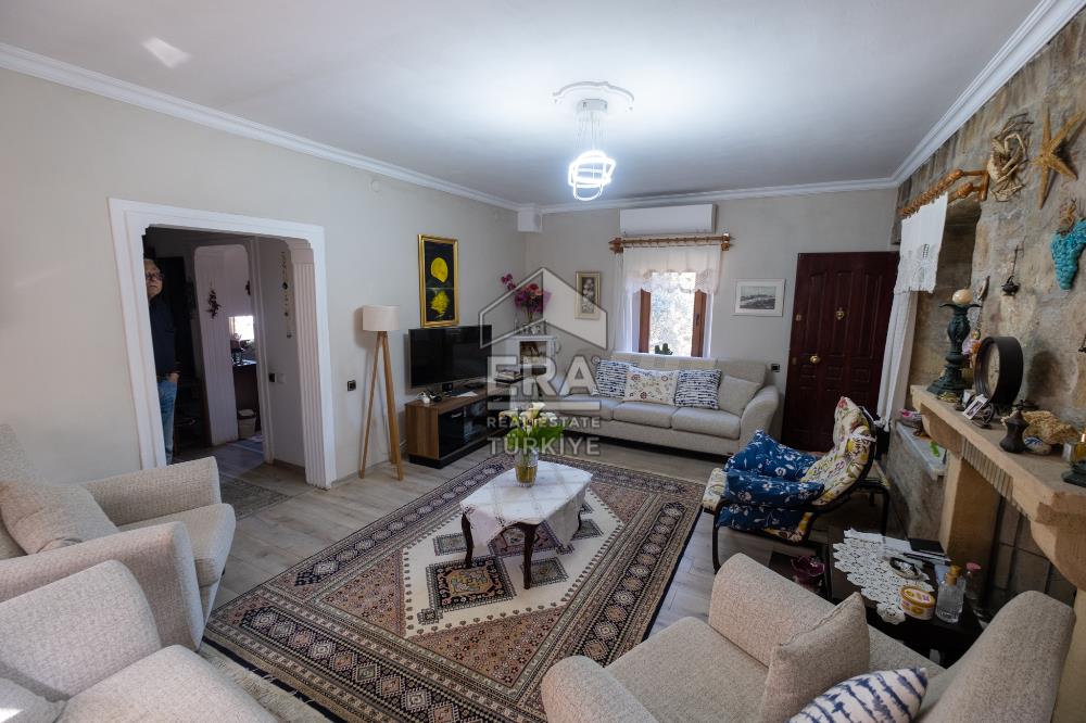 Eski Datça'da Satılık 831m2 Arsa Paylı 140m2 3+1 Müstakil Villa