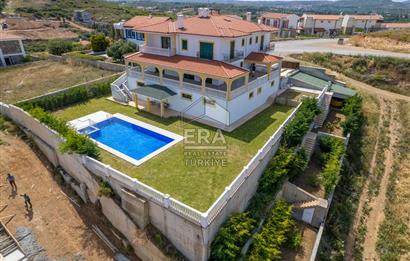Datça Burgaz Mevkii’nde Panoramik Deniz Manzaralı Tribleks Malikane
