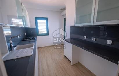Datça Burgaz Mevkii’nde Panoramik Deniz Manzaralı Tribleks Malikane