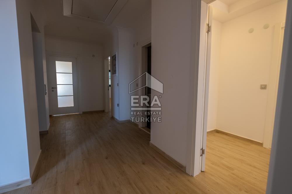 Datça Burgaz Mevkii’nde Panoramik Deniz Manzaralı Tribleks Malikane