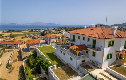 Datça Burgaz Mevkii’nde Panoramik Deniz Manzaralı Tribleks Malikane